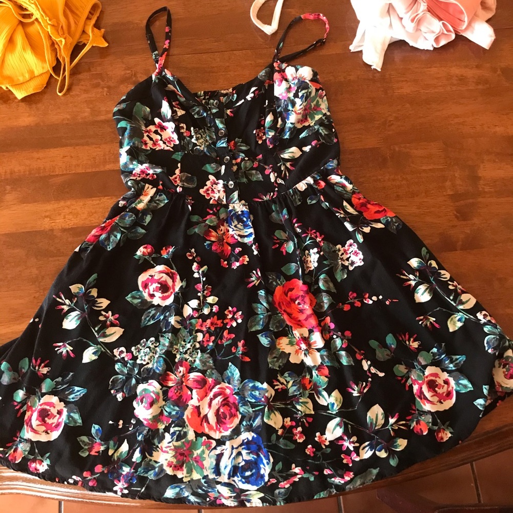 4/$15——Summer dress